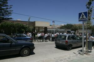 Imagen de la puerta del colegio Buen Consejo de Melilla