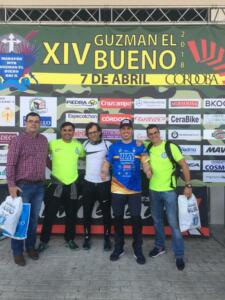 El equipo al completo del Club Ruteros Bikes que se desplazó a tierras cordobesas
