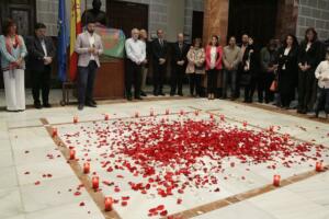 Por las inclemencias meteorológicas, que obligaron a activar la alerta amarilla en la ciudad, se tuvo que celebrar el acto en el interior del Palacio de la Asamblea