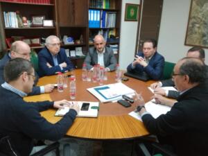 Imagen del encuentro que tuvo lugar ayer en la Delegación con la presencia de las primeras autoridades de la ciudad