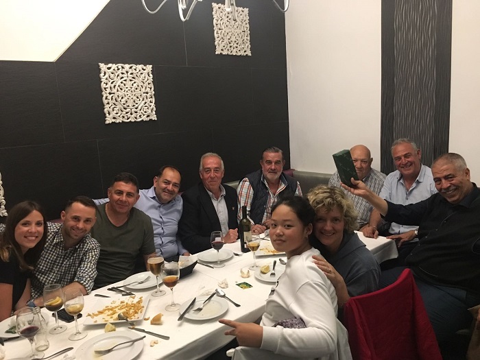 La Peña Nacho Aznar se reunió para cenar y hacer balance de todas sus actividades y desplazamientos realizados para apoyar y animar a la U.D. Melilla