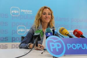 Donoso lamentó que los partidos de la oposición “levantan la bandera de la manifestación como si no hubiera un mañana”