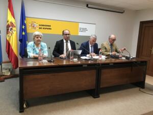 Carmen Balfagón, el delegado del Gobierno, el consejero Ventura y el director del Ingesa