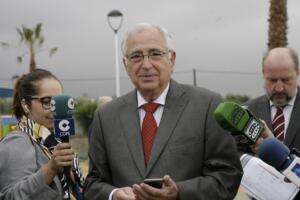 Imbroda cree que el PSOE ha hecho “el ridículo” al pedir 4 millones de euros para esta subida