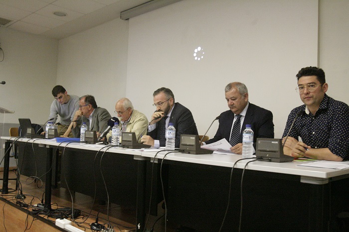 La Asamblea estuvo presidida por los titulares de la U.D. Melilla, Luis Manuel Rincón, y de la Federación Melillense de Fútbol, Diego Martínez