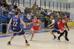 El Melilla Baloncesto se impuso al ICL Manresa en los dos partidos de la liga regular