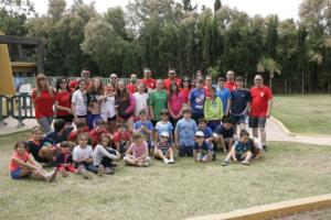 El grupo de monitores y alumnos en el Campamento Musical