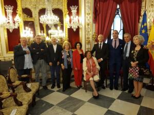 Encarna León, la cuarta por la izquierda