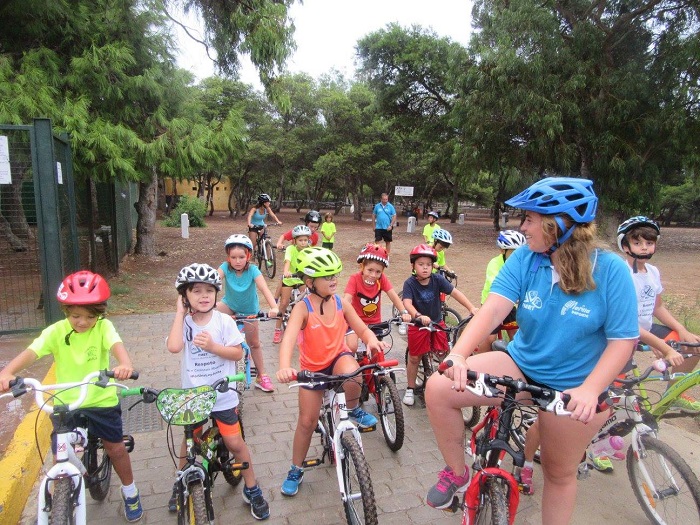 El evento está dirigido a niños de entre 6 y los 15 años, que desarrollarán diferentes actividades deportivas, además de triatlón
