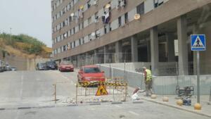 Obras en la carretera que separa Averroes de Tiro Nacional