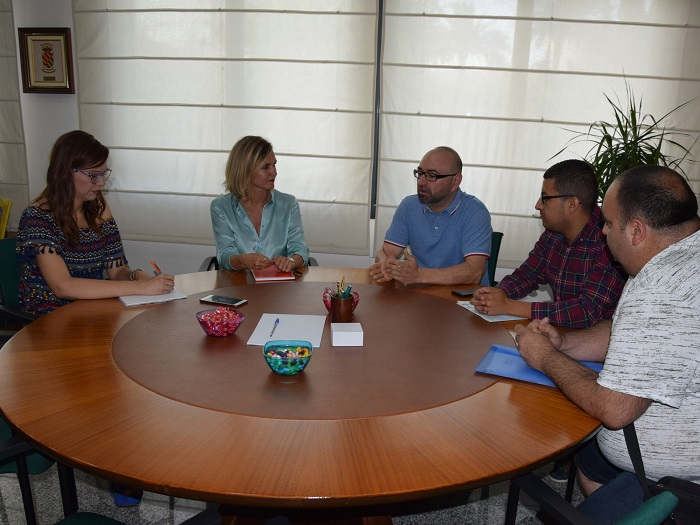 Representantes de Amlega se reunieron ayer con la delegada del Gobierno y con Elena Fernández Treviño