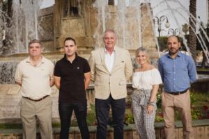 Jesús Delgado Aboy, en el centro de la imagen, con la nueva Comisión Gestora de VOX Melilla