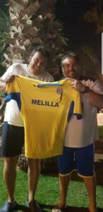 Rafael Serrano, junto al entrenador Raúl Cuenca