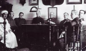 Tribunal: Gral. Monteverde, Cor. Gil y Gil, Tcol. Riquelme, Comte. Vilá, Primer Tte. López Castillejos , intérpretes civiles Sres. Marín y Gómez, y el Kaid Sid-Abd el Krim.