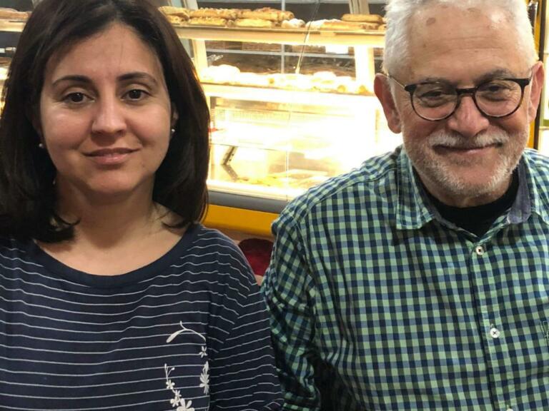 La presidenta de Intercultura, Yonaida Selam y el dirigente de Los Verdes Toni Roderic