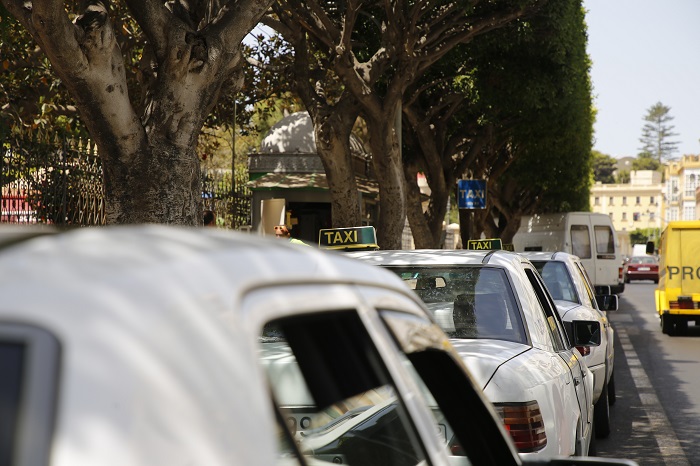 Imagen de una de las paradas de taxis situada en el Centro de la Ciudad