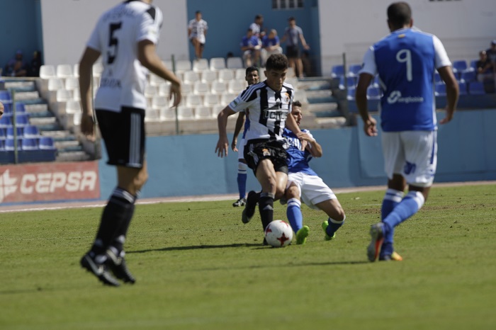 Juanmi Carrión, en el partido de la pasada temporada que el Melilla le ganó a la Balona por 1-0