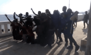 Los inmigrantes que asaltaron Ceuta el miércoles, devueltos a Marruecos
