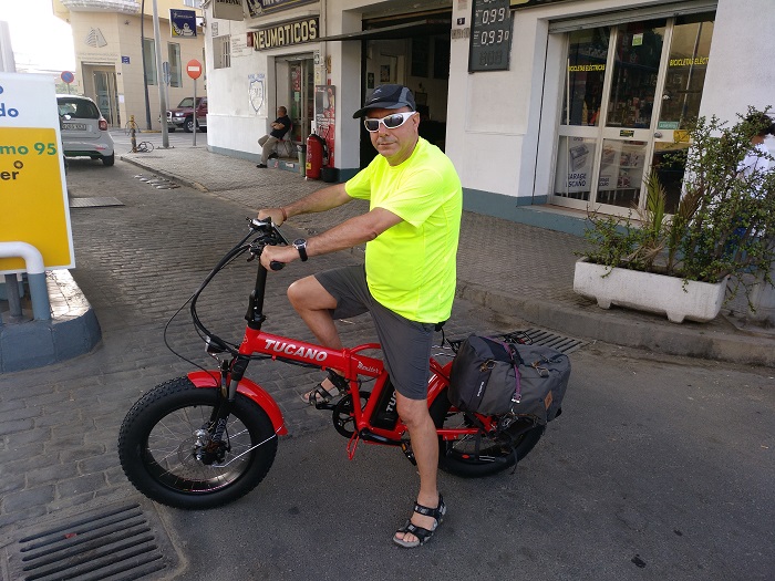 Mi nueva Bici Eléctrica que he tuneado con una bandera pirata