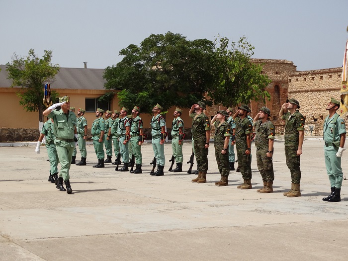 Mandos y compañeros han brindado una cálida despedida a los legionarios que partirán a Senegal