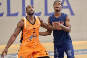 Imagen del encuentro amistoso que disputó el CAM Enrique Soler con el Melilla Baloncesto