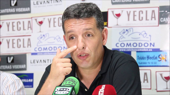 Sandroni, técnico del Yeclano Deportivo
