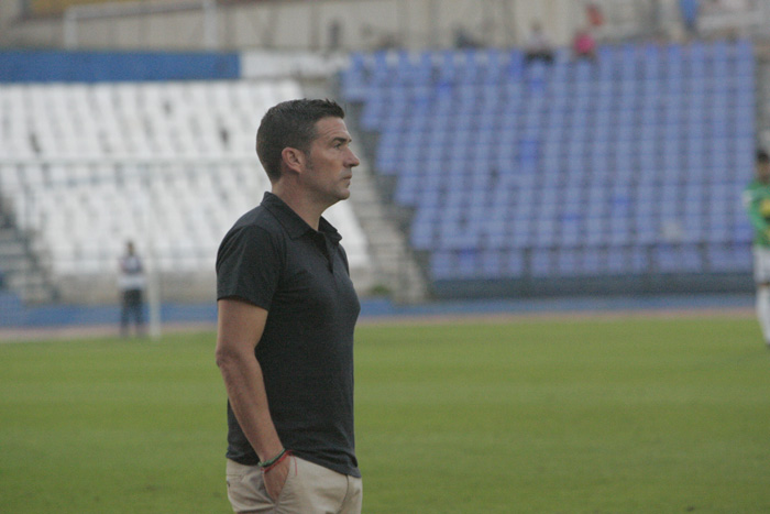 Luis Miguel Carrión, entrenador azulino