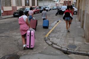 Foto de Prodein del grupo de 13 niñas, que denuncia que “les han robado en el centro casi todas sus pertenencias y han tenido que trasladar lo poco que les queda a un lugar seguro”