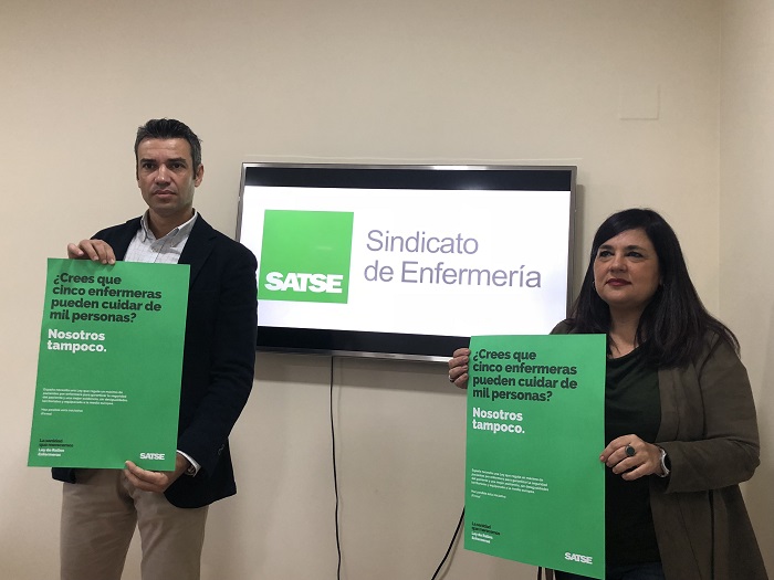 El secretario general de Satse en Melilla, Carlos García y la vicesecretaria del sindicato, Mari Luz Muñoz