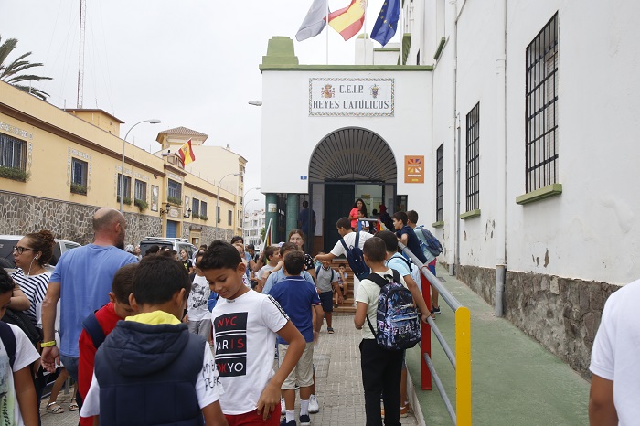 CSIF Educación indica que quedan por cubrir dos bajas en el Colegio Reyes Católicos