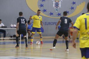 El Sporting intentará sacar algo positivo de Cádiz