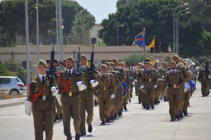 Imagen de archivo de un desfile militar en Melilla