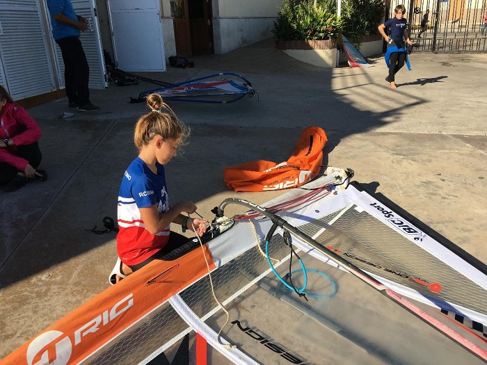 Azul Sánchez ha logrado el primer puesto con su tabla de windsurf
