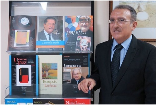 José María Molina Caballero. Director de la Revista Literaria Ánfora Nova. Rute (Córdoba)