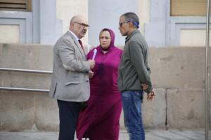 El abogado, junto con los familiares