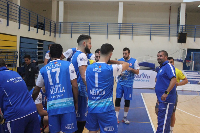 Salim Abdelkader, entrenador del Club Voleibol Melilla, comenzará a trabajar desde hoy con sus jugadores