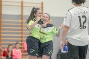 Las malagueñas celebran uno de los goles