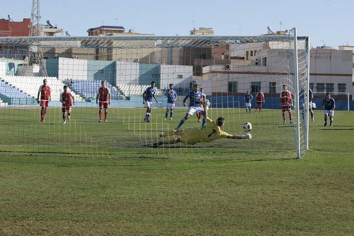 El cancerbero del Real Murcia detuvo a Yacine Qasmi un penalti en el 49’, cuando el marcador reflejaba el 0-1