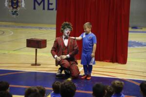 Los niños recibieron la visita de Sarapín