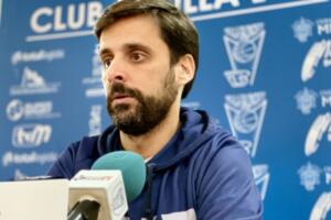 Alejandro Alcoba, ayer durante su comparecencia de prensa