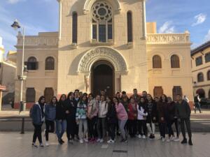 Un grupo de 24 alumnos de 4º de ESO del IES Rusadir realizó ayer la ruta de los templos