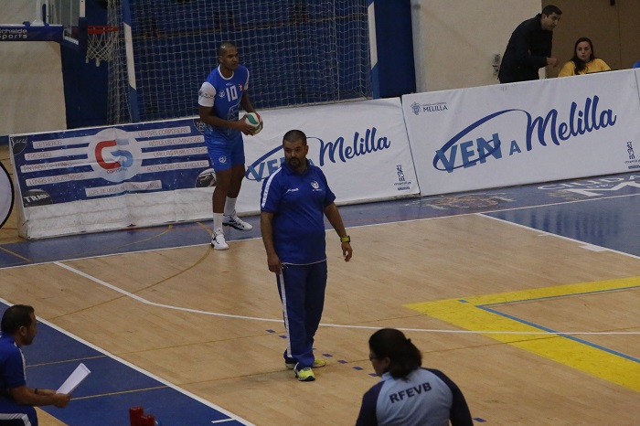 Salim Abdelkader, técnico del C.V. Melilla y presidente de la Federación Melillense de Voleibol