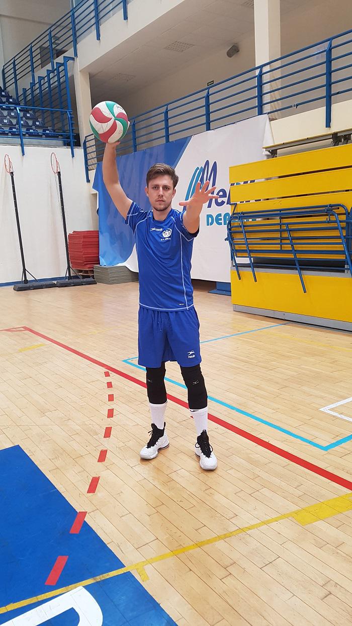 El nuevo jugador del Club Voleibol Melilla se ha incorporado ya a la disciplina del plantel que dirige Salim Abdelkader