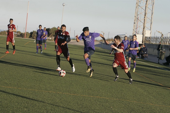 Chivi, jugador del conjunto melillense, en el encuentro disputado el pasado domingo ante el Linares en la Ciudad del Fútbol