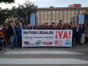 Los sindicatos educativos a las puertas del colegio Eduardo Morillas