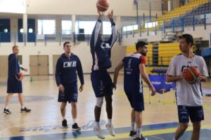 La plantilla completó ayer una doble sesión de trabajo