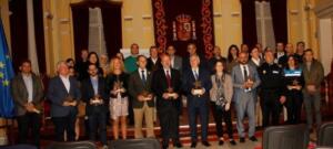 La Ciudad Autónoma entregó 29 réplicas del premio que ha recibido el proyecto de caminos escolares