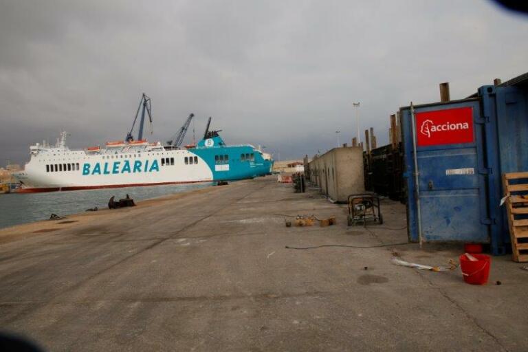 El presidente del organismo portuario ha destacado la importancia de la obra, que permitirá ganar operatividad al puerto de Melilla y mejorar su competitividad