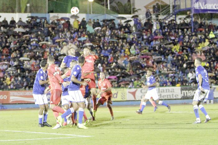 la U.D. Melilla se enfrentó al Real Madrid en los dieciseisavos de final de la Copa del Rey