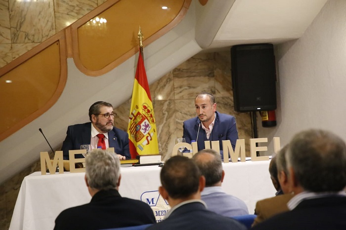 Jaime Benguigui acompañado por el presidente de Mem Guimel